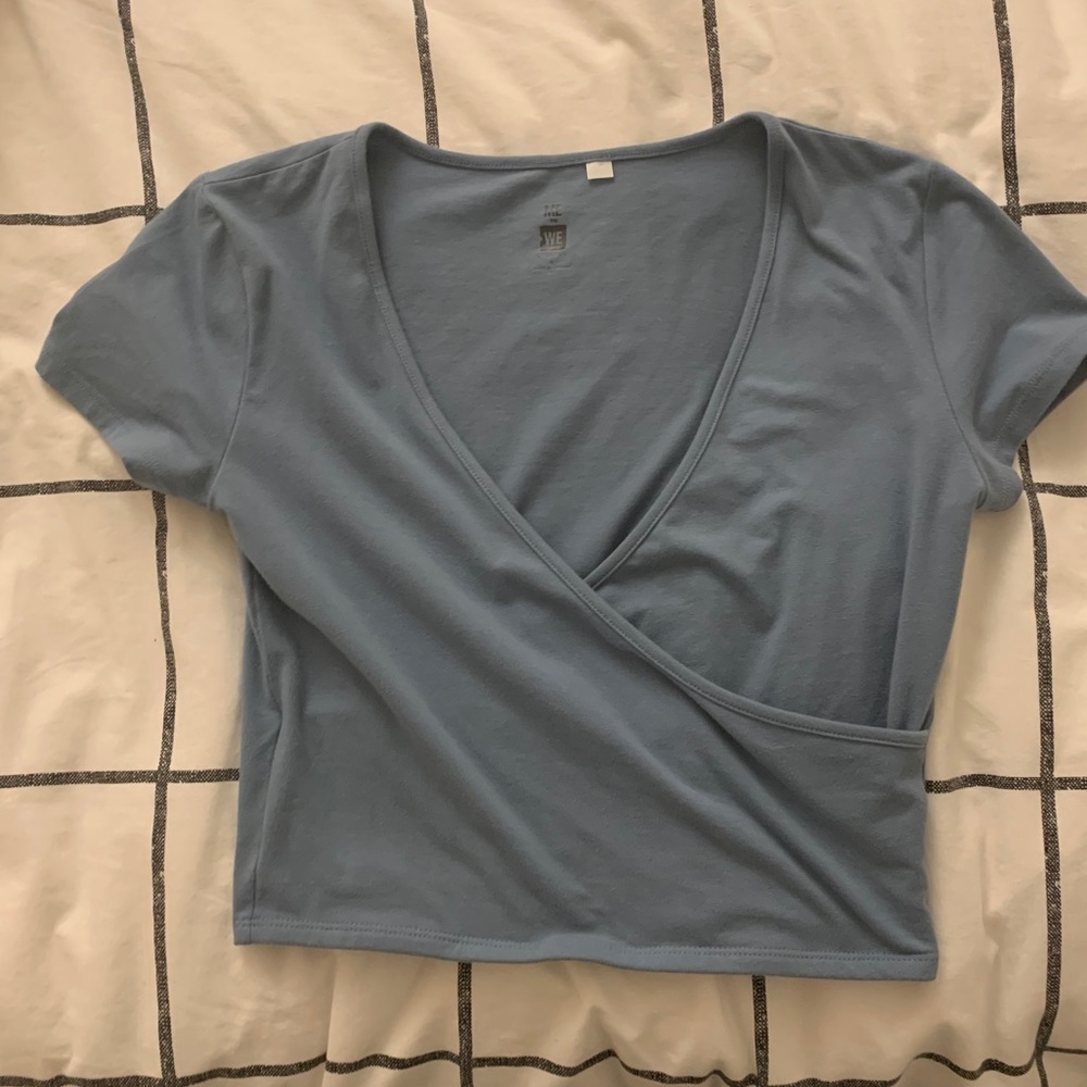 Blue v neck PACSUN top